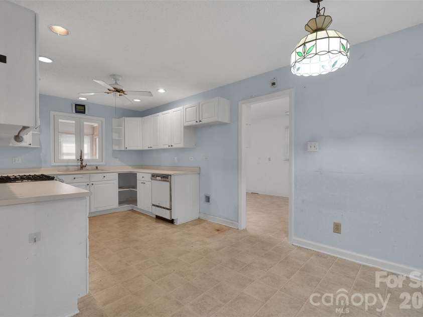 1202 Midwood Drive, Monroe, NC 28112.  MLS# CAR4356506, YatesRealty ID 4429. 