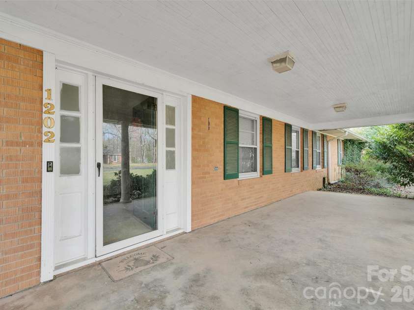 1202 Midwood Drive, Monroe, NC 28112.  MLS# CAR4356506, YatesRealty ID 4429. 