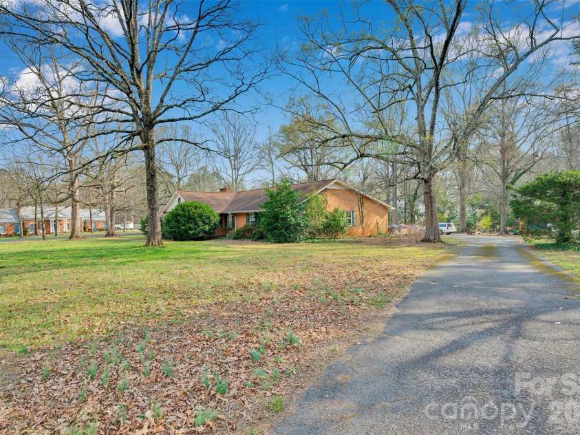 1202 Midwood Drive, Monroe, NC 28112.  MLS# CAR4356506, YatesRealty ID 4429. 
