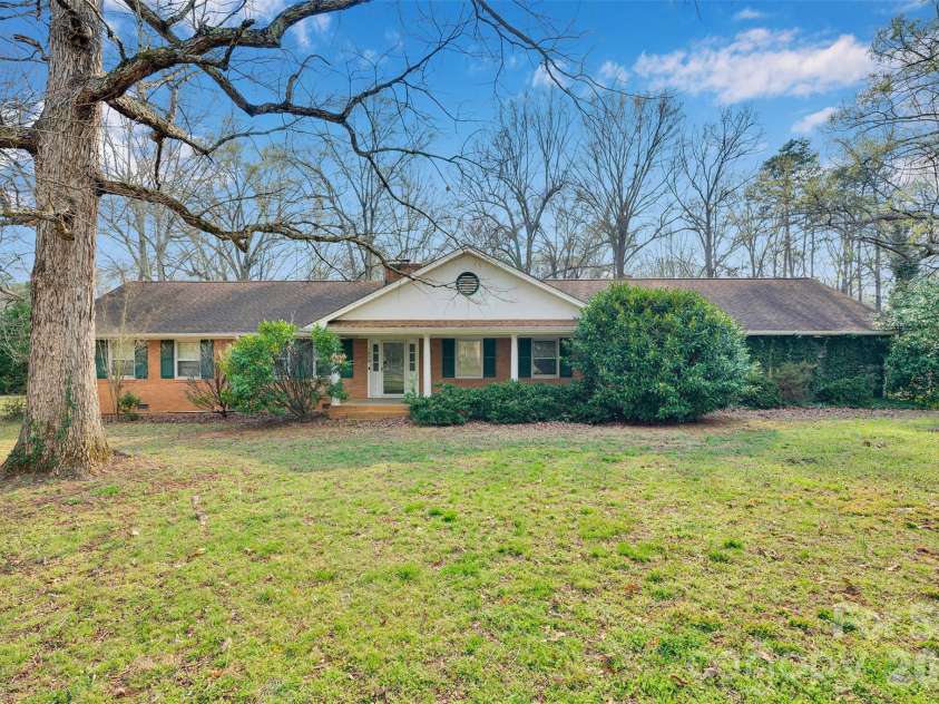 1202 Midwood Drive, Monroe, NC 28112.  MLS# CAR4356506, YatesRealty ID 4429. 