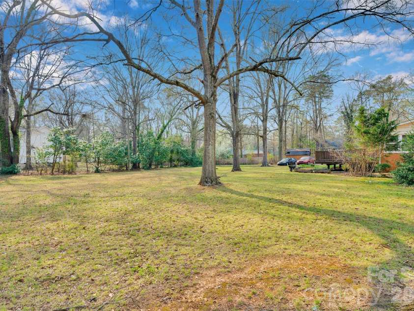 1202 Midwood Drive, Monroe, NC 28112.  MLS# CAR4356506, YatesRealty ID 4429. 
