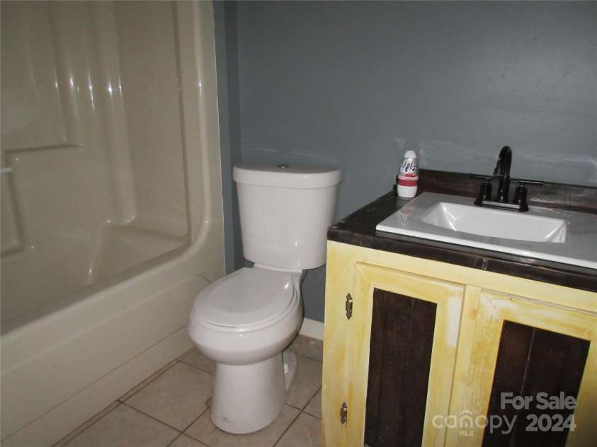 50 Hawkins Lane, Mill Spring, NC 28756.  MLS# CAR4172307, YatesRealty ID 4429. 