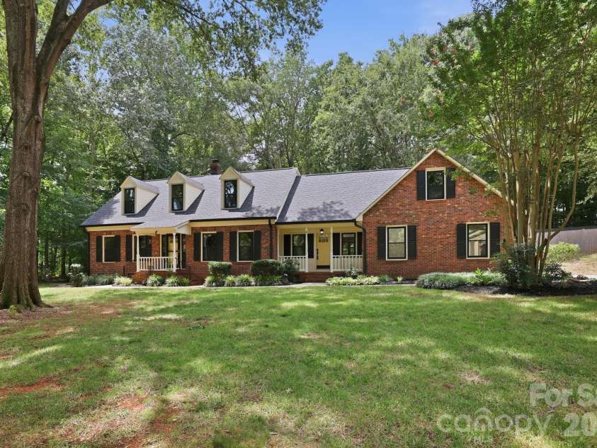 514 Belwood Drive, Belmont, NC 28012.  MLS# CAR4414573, YatesRealty ID 44290. 