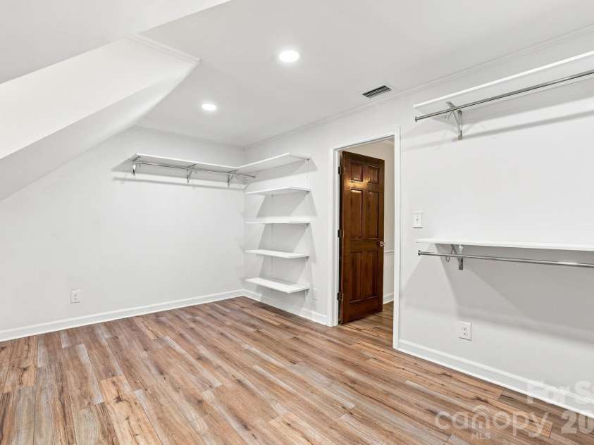 514 Belwood Drive, Belmont, NC 28012.  MLS# CAR4414573, YatesRealty ID 44290. 