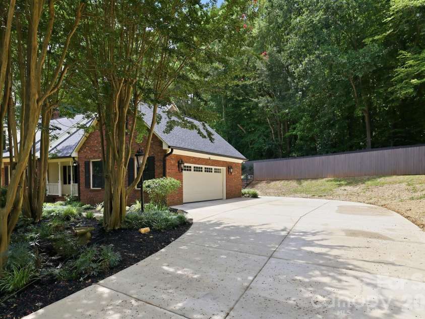 514 Belwood Drive, Belmont, NC 28012.  MLS# CAR4414573, YatesRealty ID 44290. 