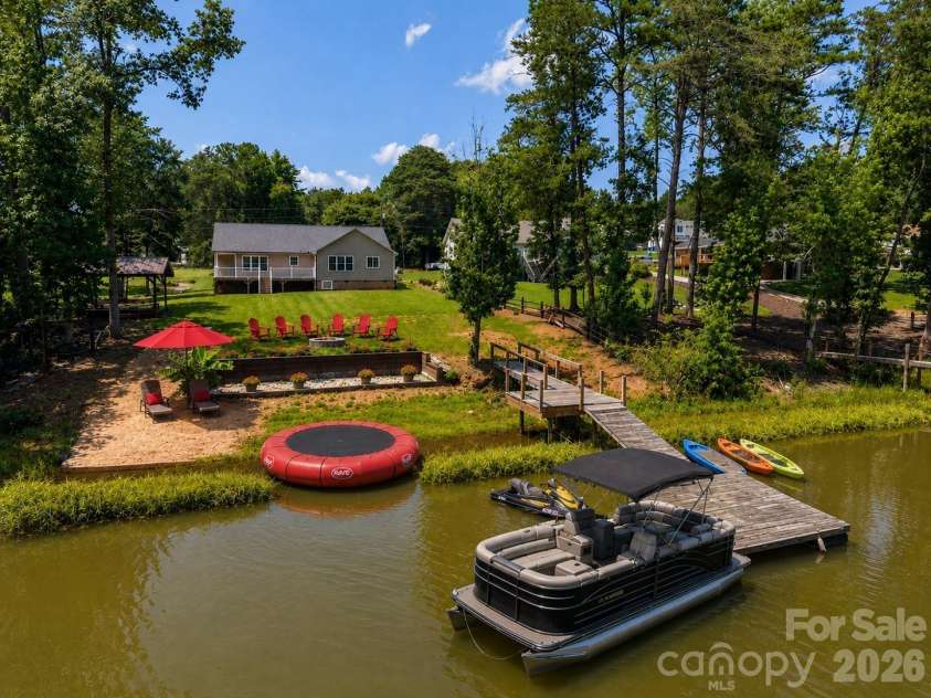 6901 Navajo Trail, Sherrills Ford, NC 28673.  MLS# CAR4414423, YatesRealty ID 44291. 