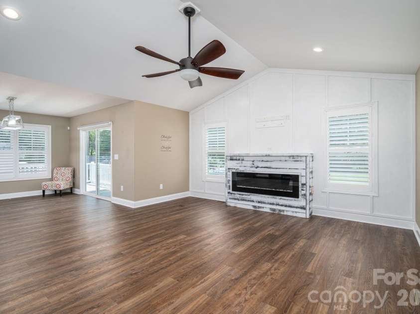 6901 Navajo Trail, Sherrills Ford, NC 28673.  MLS# CAR4414423, YatesRealty ID 44291. 