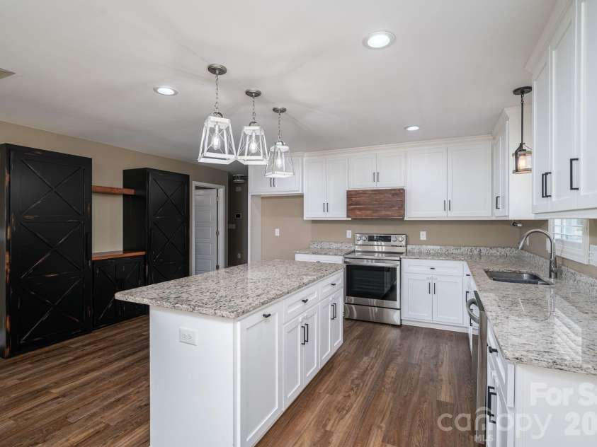 6901 Navajo Trail, Sherrills Ford, NC 28673.  MLS# CAR4414423, YatesRealty ID 44291. 