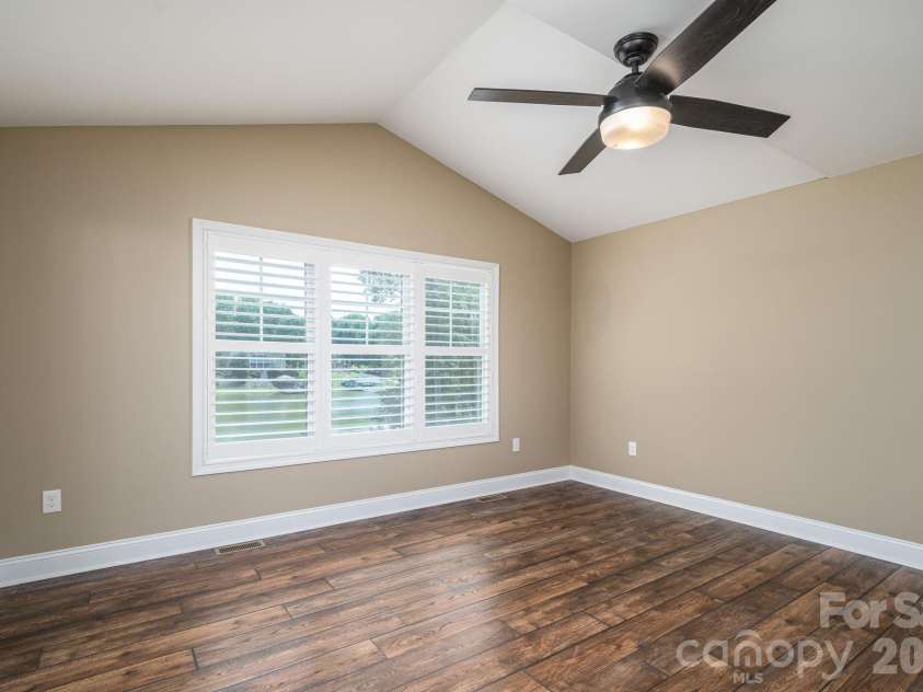 6901 Navajo Trail, Sherrills Ford, NC 28673.  MLS# CAR4414423, YatesRealty ID 44291. 