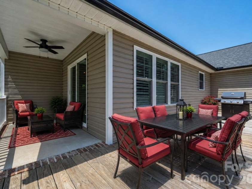 6901 Navajo Trail, Sherrills Ford, NC 28673.  MLS# CAR4414423, YatesRealty ID 44291. 