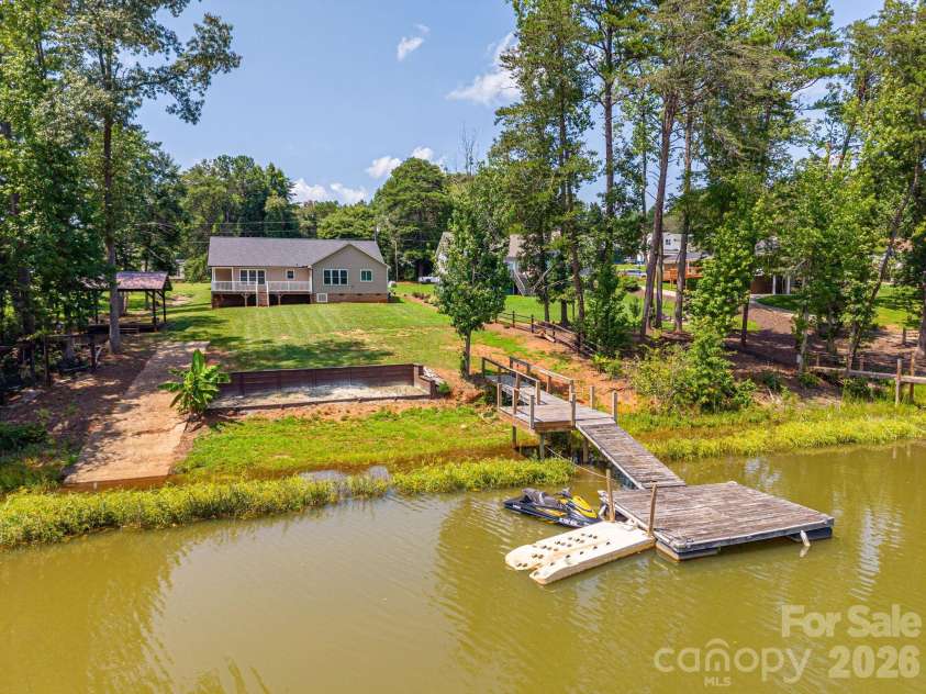 6901 Navajo Trail, Sherrills Ford, NC 28673.  MLS# CAR4414423, YatesRealty ID 44291. 