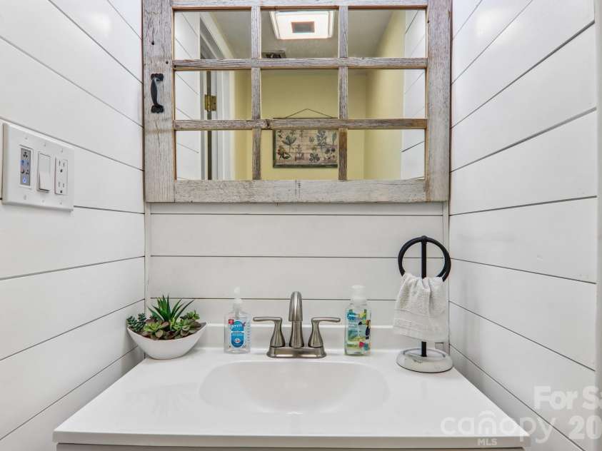 70 Ninevah Road, Waynesville, NC 28786.  MLS# CAR4414516, YatesRealty ID 44292. 