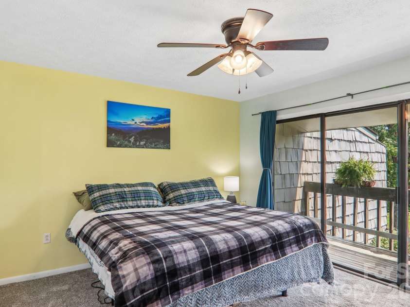 70 Ninevah Road, Waynesville, NC 28786.  MLS# CAR4414516, YatesRealty ID 44292. 