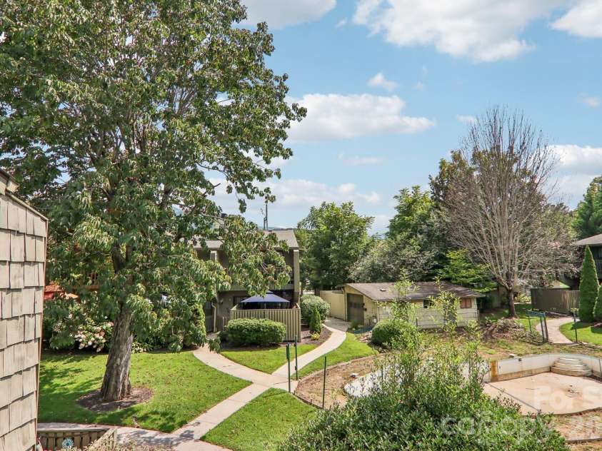 70 Ninevah Road, Waynesville, NC 28786.  MLS# CAR4414516, YatesRealty ID 44292. 
