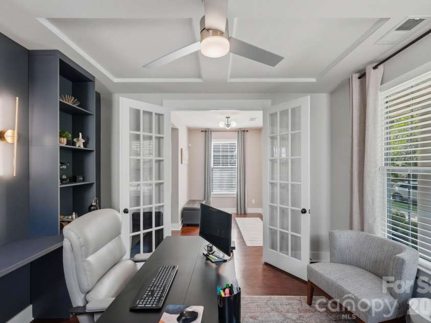 1702 Woodward Avenue, Charlotte, NC 28206.  MLS# CAR4414135, YatesRealty ID 44293. 