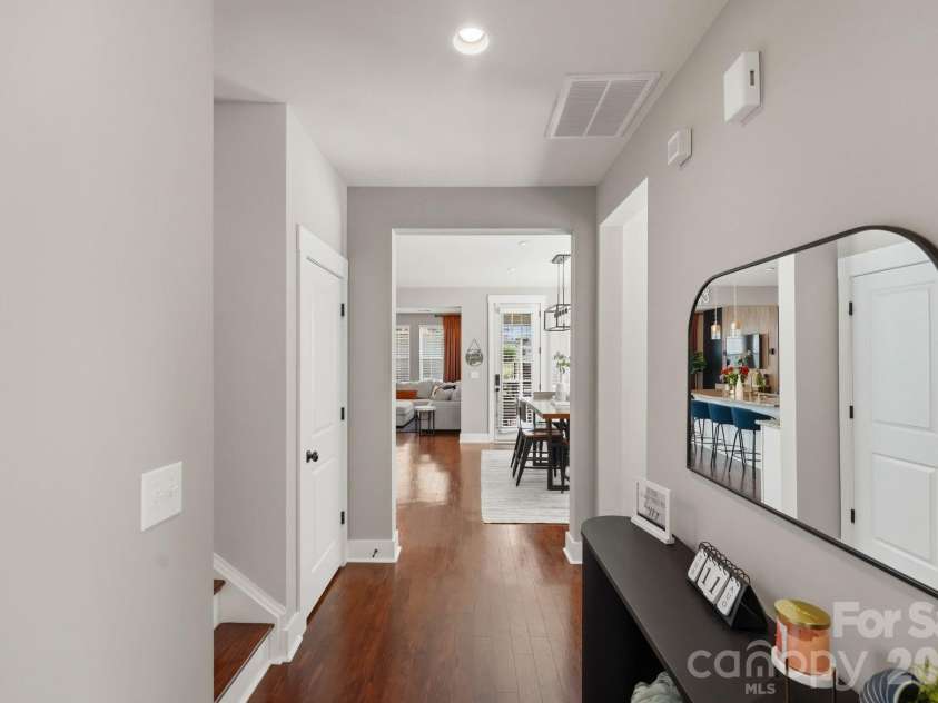 1702 Woodward Avenue, Charlotte, NC 28206.  MLS# CAR4414135, YatesRealty ID 44293. 