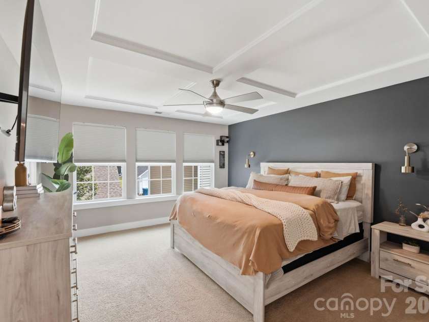 1702 Woodward Avenue, Charlotte, NC 28206.  MLS# CAR4414135, YatesRealty ID 44293. 