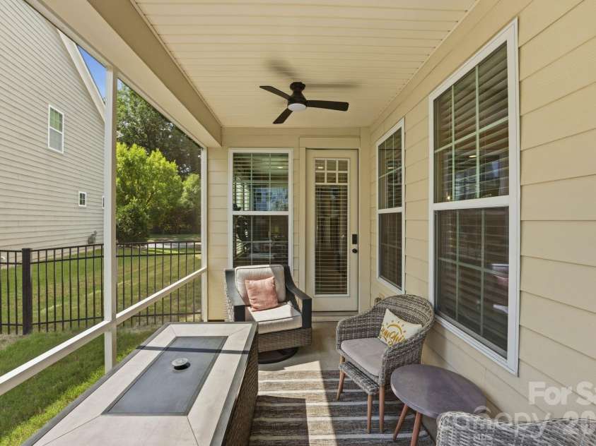 1702 Woodward Avenue, Charlotte, NC 28206.  MLS# CAR4414135, YatesRealty ID 44293. 