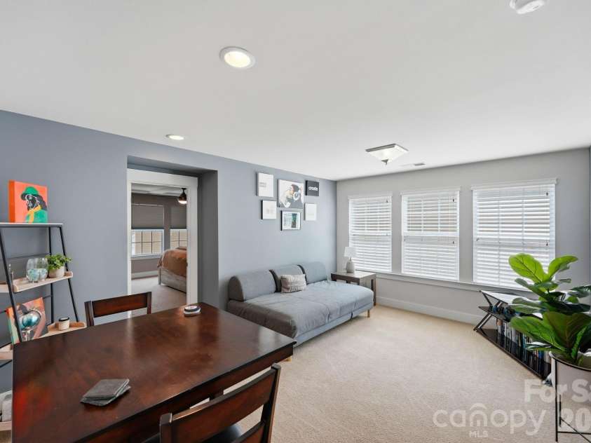1702 Woodward Avenue, Charlotte, NC 28206.  MLS# CAR4414135, YatesRealty ID 44293. Loft