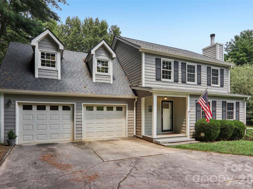 70 Acorn Lane, Clyde, NC 28721.  MLS# CAR4411372, YatesRealty ID 44294. 