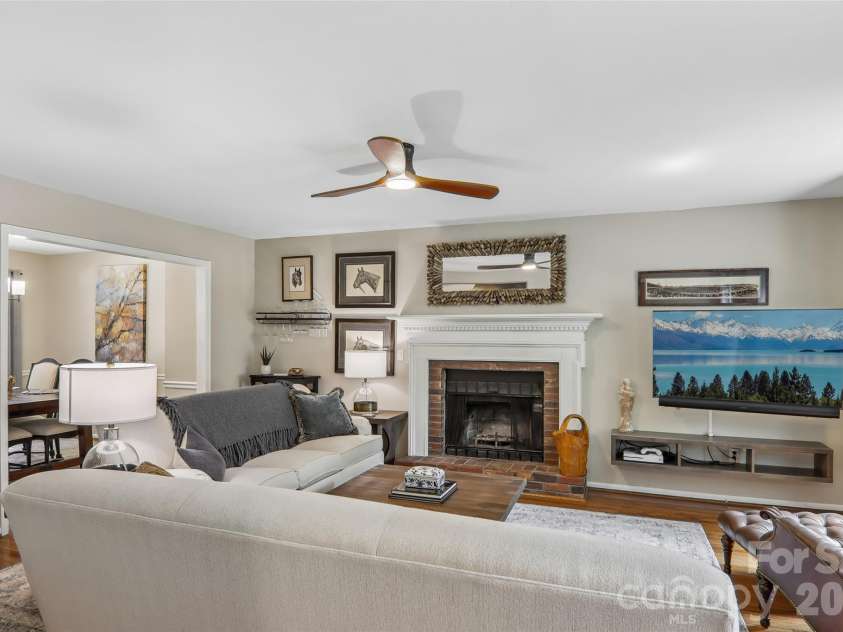 70 Acorn Lane, Clyde, NC 28721.  MLS# CAR4411372, YatesRealty ID 44294. 