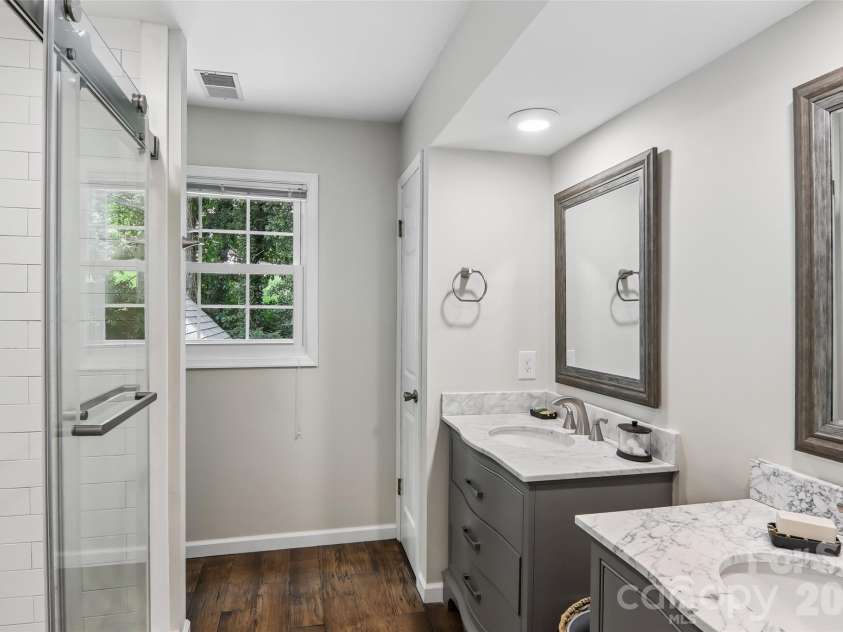 70 Acorn Lane, Clyde, NC 28721.  MLS# CAR4411372, YatesRealty ID 44294. 