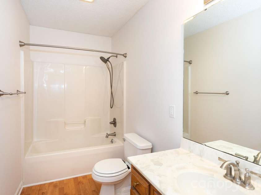 820 Clearview Court, Concord, NC 28025.  MLS# CAR4414589, YatesRealty ID 44296. Hall Bath