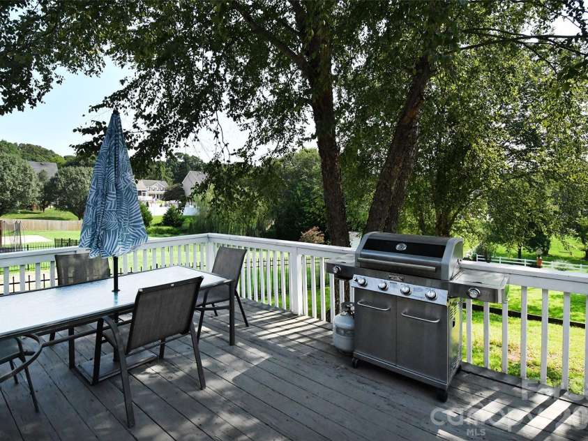 2525 Brook Stone Drive, Clemmons, NC 27012.  MLS# CAR4398428, YatesRealty ID 44297. 