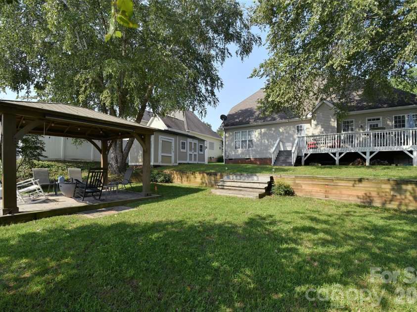 2525 Brook Stone Drive, Clemmons, NC 27012.  MLS# CAR4398428, YatesRealty ID 44297. 