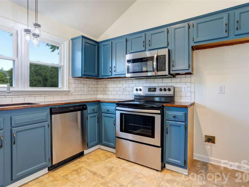 156 Edgewater Drive, Concord, NC 28027.  MLS# CAR4413561, YatesRealty ID 44298. 