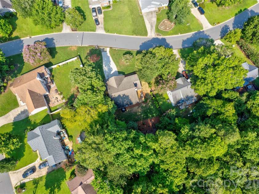 156 Edgewater Drive, Concord, NC 28027.  MLS# CAR4413561, YatesRealty ID 44298. 