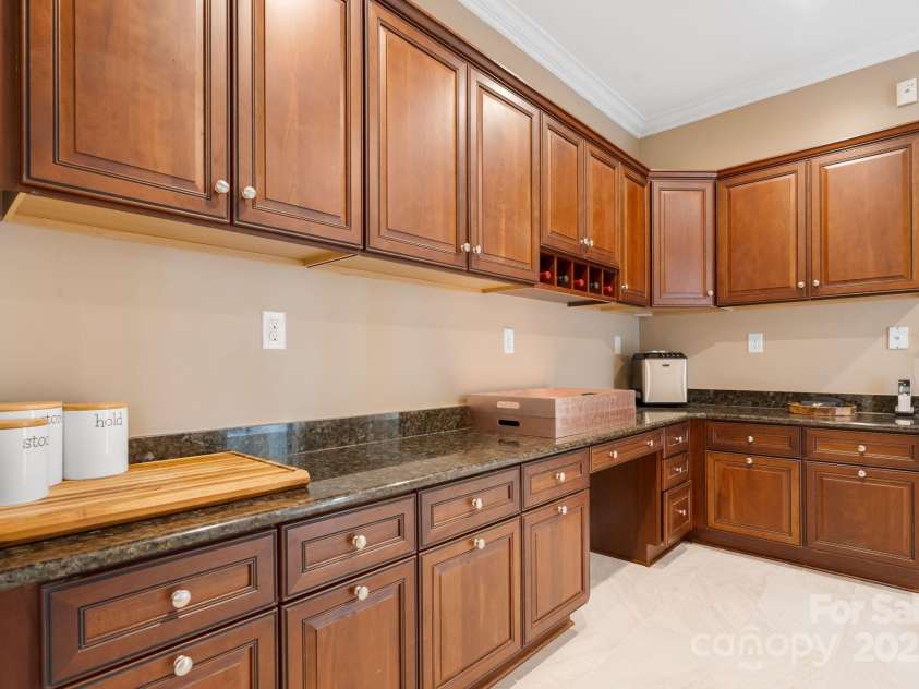 4165 54th Avenue, Hickory, NC 28601.  MLS# CAR4210566, YatesRealty ID 443. 