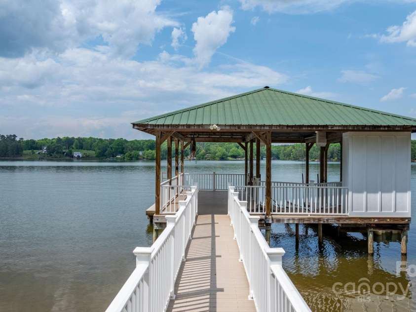 4165 54th Avenue, Hickory, NC 28601.  MLS# CAR4210566, YatesRealty ID 443. 