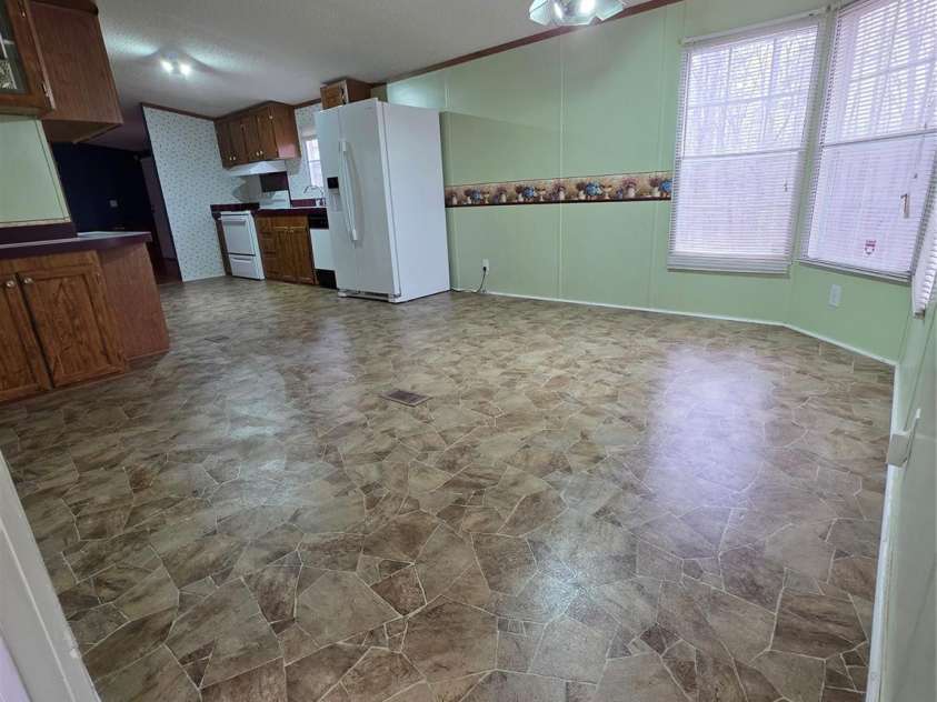 1044 Rabbit Trail, Gastonia, NC 28052.  MLS# CAR4334931, YatesRealty ID 4430. Dinning/kitchen area