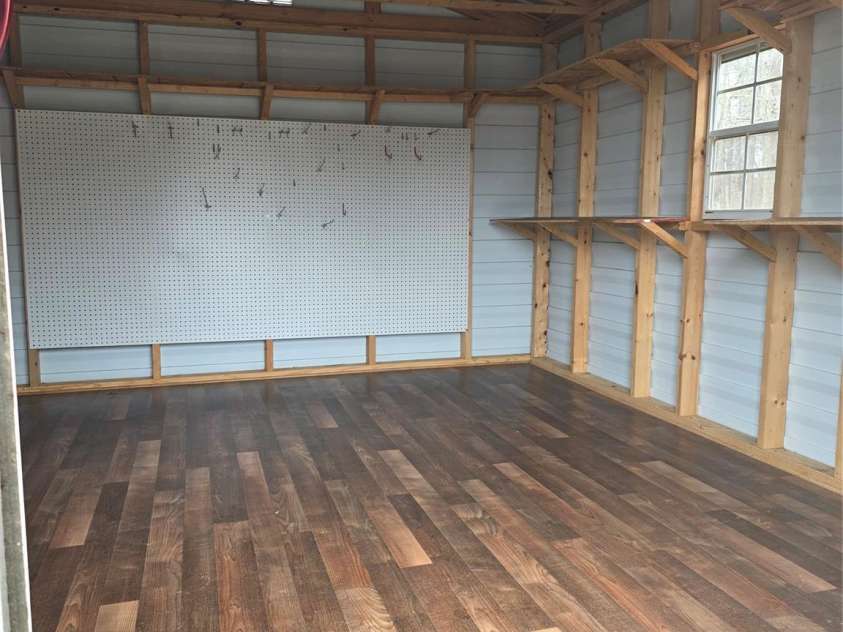 1044 Rabbit Trail, Gastonia, NC 28052.  MLS# CAR4334931, YatesRealty ID 4430. Metal wired building 