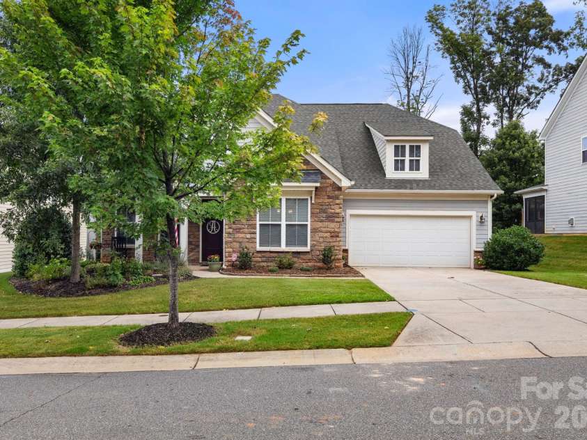 8719 Shadetree Street, Huntersville, NC 28078.  MLS# CAR4414103, YatesRealty ID 44301. 