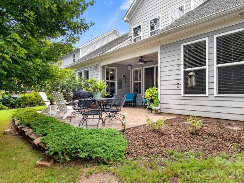8719 Shadetree Street, Huntersville, NC 28078.  MLS# CAR4414103, YatesRealty ID 44301. 