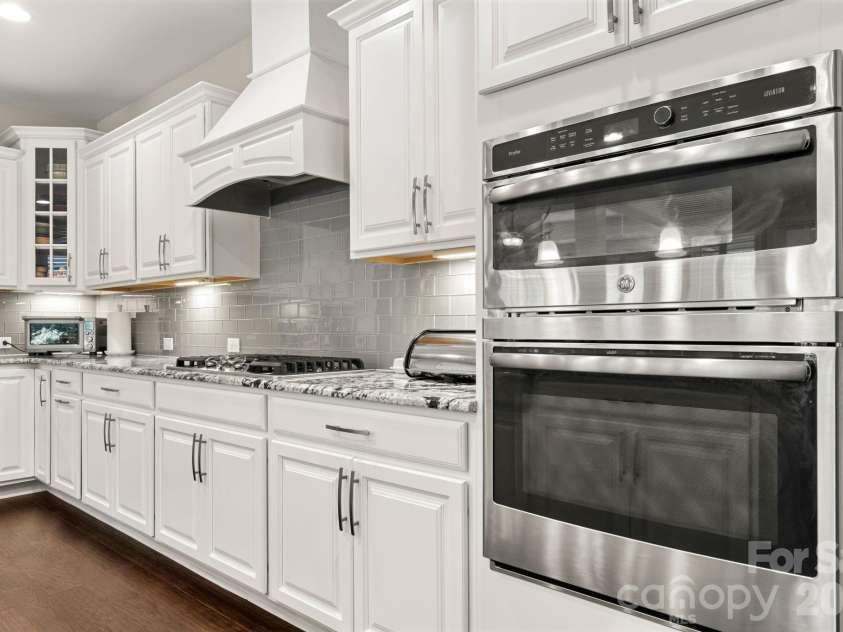 8719 Shadetree Street, Huntersville, NC 28078.  MLS# CAR4414103, YatesRealty ID 44301. 