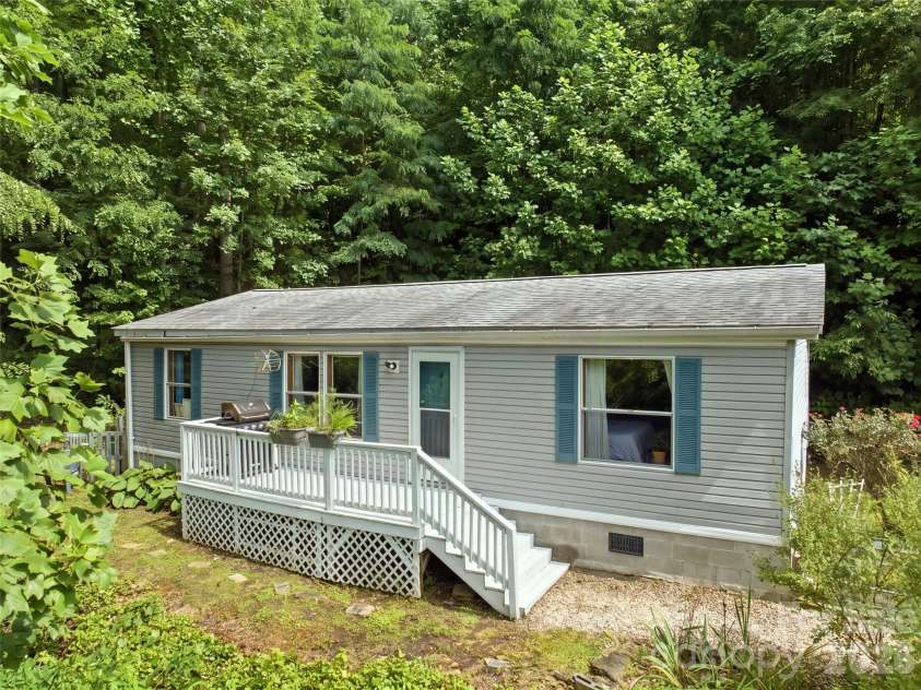 180 Hidden Meadow Drive, Candler, NC 28715.  MLS# CAR4412444, YatesRealty ID 44302. 