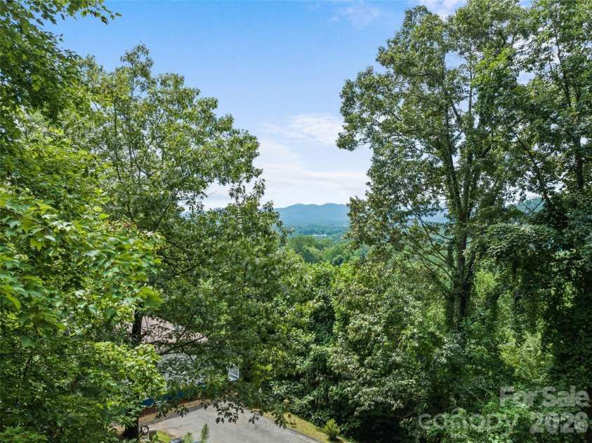 180 Hidden Meadow Drive, Candler, NC 28715.  MLS# CAR4412444, YatesRealty ID 44302. 