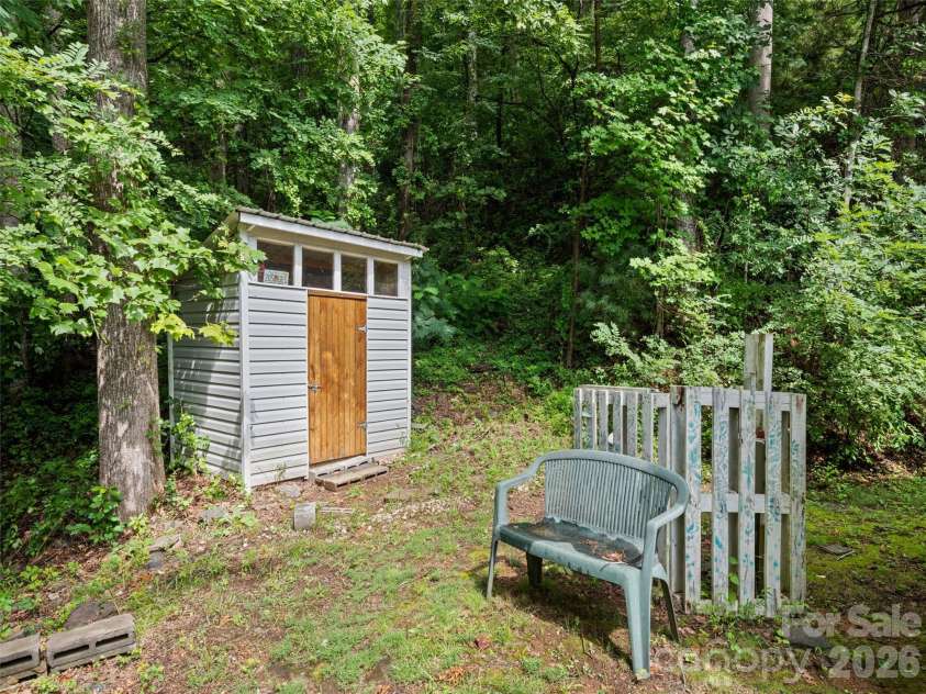 180 Hidden Meadow Drive, Candler, NC 28715.  MLS# CAR4412444, YatesRealty ID 44302. 