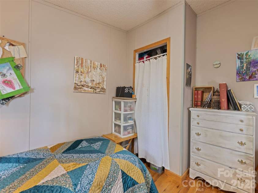 180 Hidden Meadow Drive, Candler, NC 28715.  MLS# CAR4412444, YatesRealty ID 44302. 