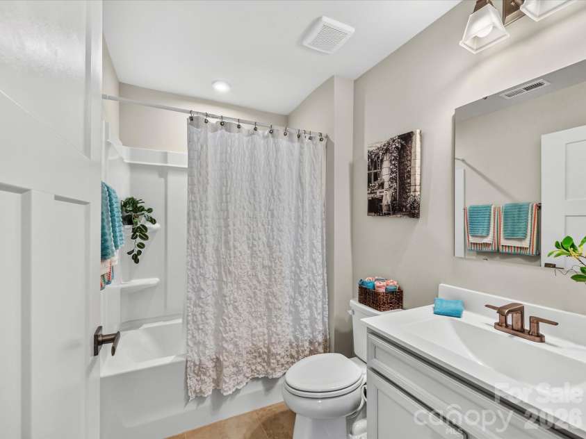 557 Nesbe Street, Lancaster, SC 29720.  MLS# CAR4411330, YatesRealty ID 44303. Full Bath 2 with Tiled Flooring
