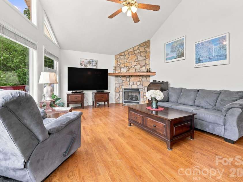 58 Sequoia Trail, Leicester, NC 28748.  MLS# CAR4411793, YatesRealty ID 44304. 