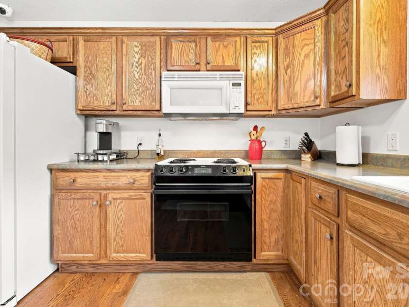 58 Sequoia Trail, Leicester, NC 28748.  MLS# CAR4411793, YatesRealty ID 44304. 