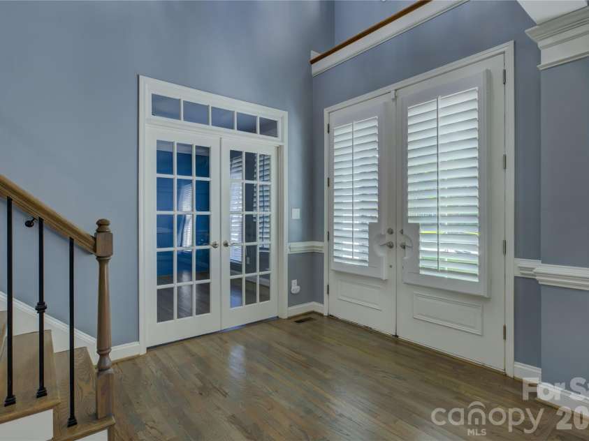 16815 Crosshaven Drive, Charlotte, NC 28278.  MLS# CAR4407553, YatesRealty ID 44305. 