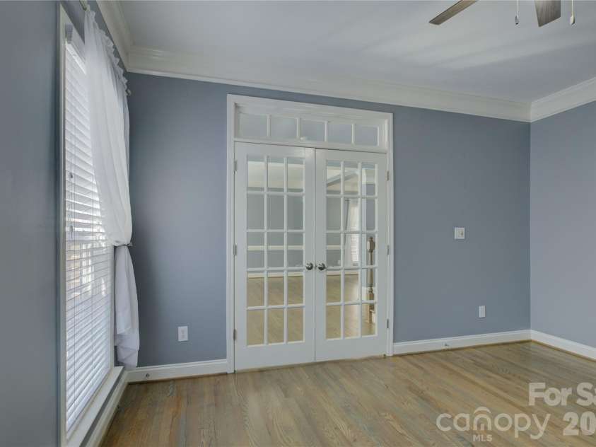 16815 Crosshaven Drive, Charlotte, NC 28278.  MLS# CAR4407553, YatesRealty ID 44305. 