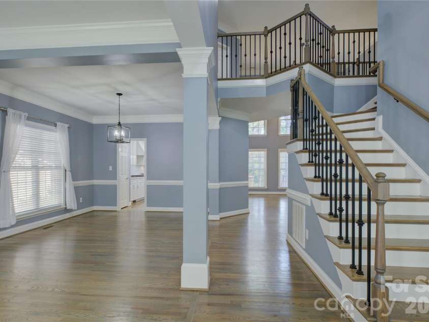 16815 Crosshaven Drive, Charlotte, NC 28278.  MLS# CAR4407553, YatesRealty ID 44305. 