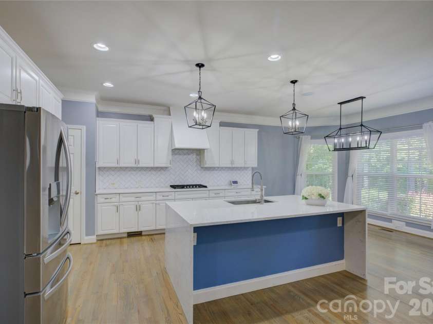 16815 Crosshaven Drive, Charlotte, NC 28278.  MLS# CAR4407553, YatesRealty ID 44305. 
