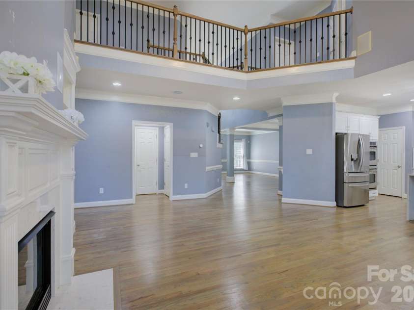 16815 Crosshaven Drive, Charlotte, NC 28278.  MLS# CAR4407553, YatesRealty ID 44305. 